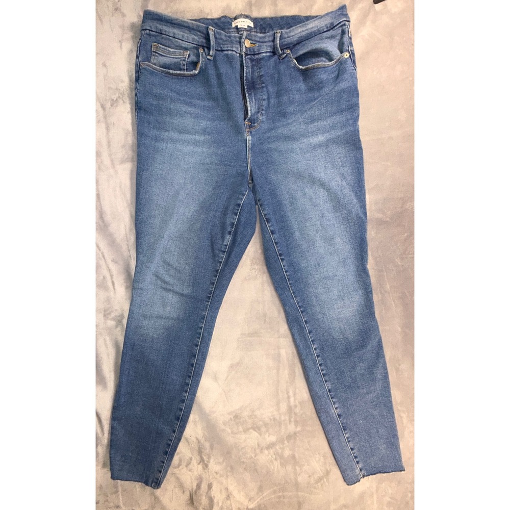 Good American Women’s Skinny Jeans in Medium Blue
